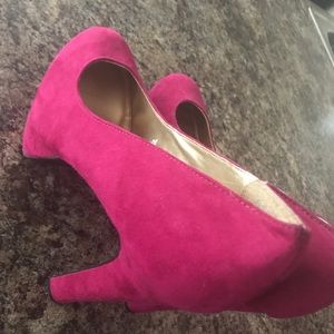 Pink closed toe heels-SIZE 11